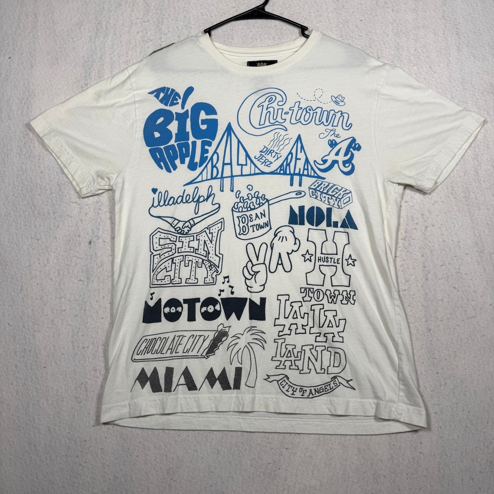 Akademiks Mens All Over City Graphic T-Shirt Cream Blue Size Medium Streetwear